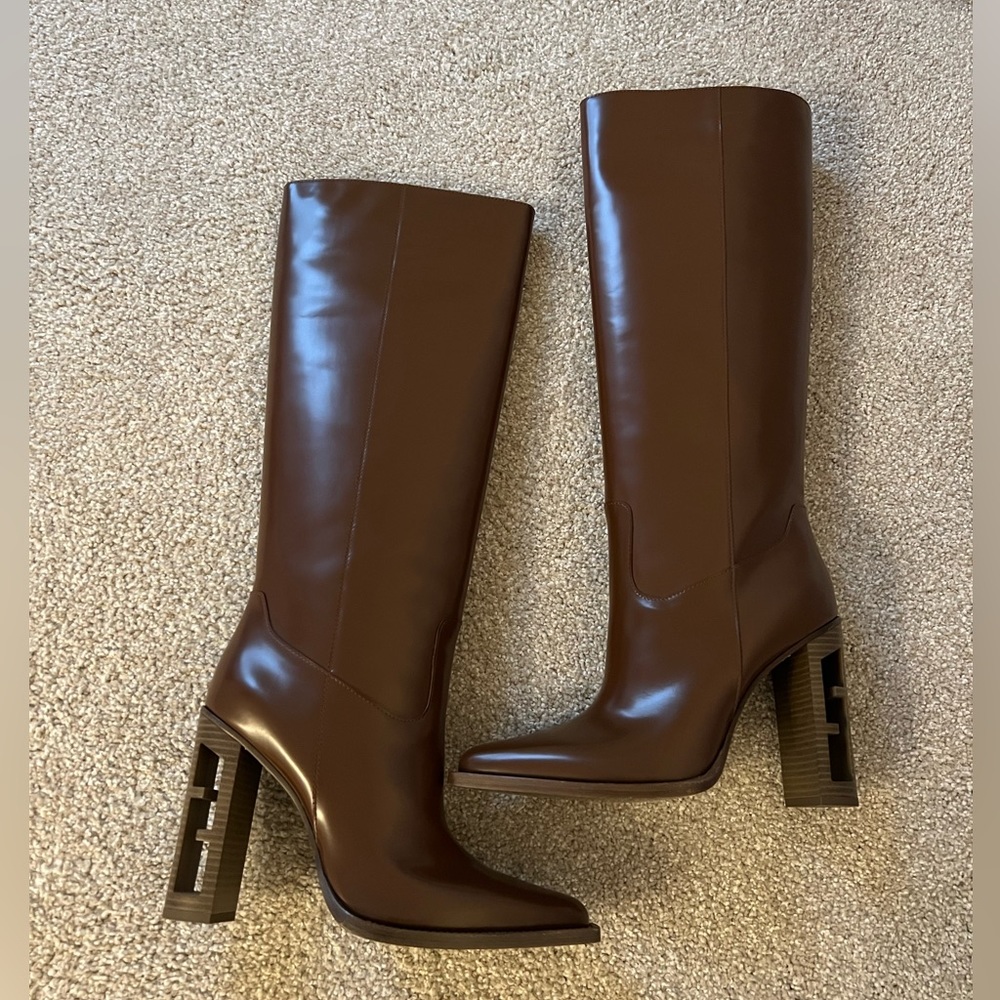 Fendi knee high leather boots size 41 (10 women’s US)